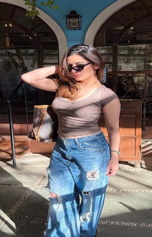 VIP call girl in Gwalior
